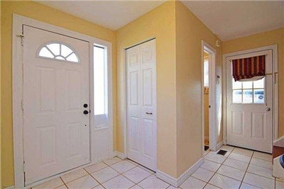 Detached House sold at 67 Hutcherson Square, Toronto, Ontario, M1B1C5 - Malvern - MLS: E3191679