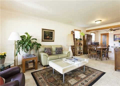 1083 Pharmacy Ave, Toronto, M1R2H2 | Image 3