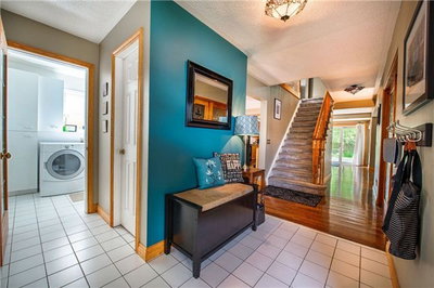 1526 Sturgeon Court, Pickering, Ontario image-0-4