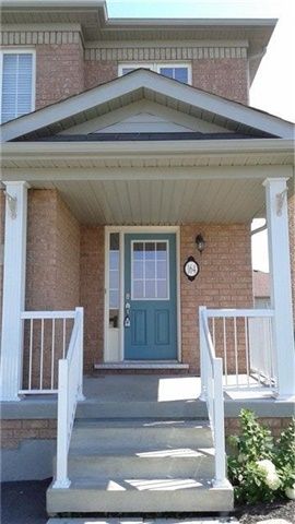 164 Dewell Cres, Clarington, L1E0B9 | Image 2