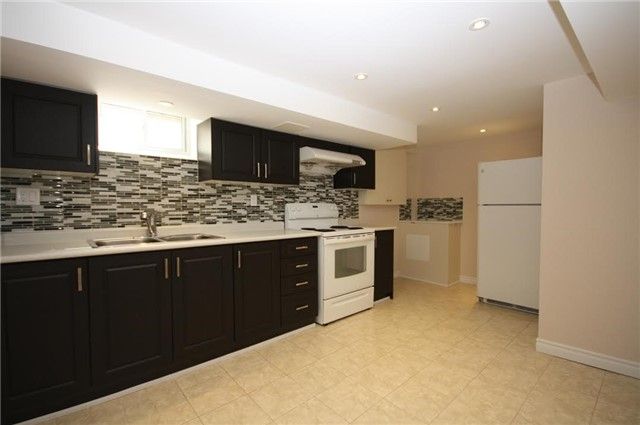 Bsmt - 6 Merryfield Dr, Toronto, M1P1J1 | Image 2