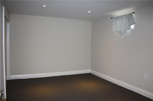 Bsmt - 6 Merryfield Dr, Toronto, M1P1J1 | Image 3