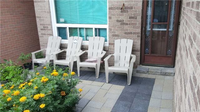 6 Woodward Cres, Ajax, L1S5T6 | Image 2