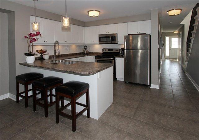 1400 Rennie St, Oshawa, L1K0N8 | Image 2