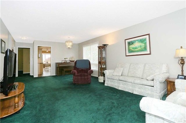 1256 Dartmoor St, Oshawa, L1K2K2 | Image 3