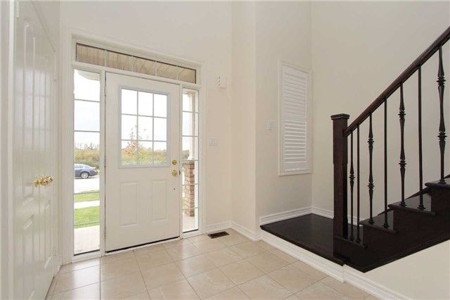 115 Grady Dr, Clarington, L1B0C6 | Image 2