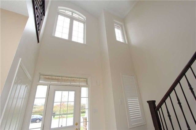 115 Grady Dr, Clarington, L1B0C6 | Image 3