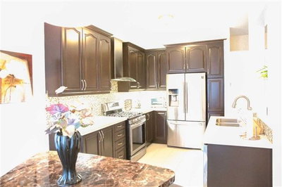 86 Snowling Drive, Ajax, Ontario image-0-4