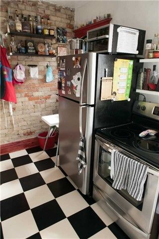 Upper - 256 Woodbine Ave, Toronto, M4L3P2 | Image 3