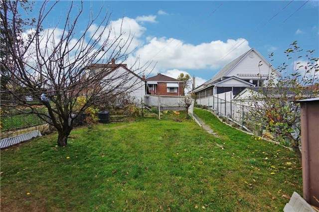 1A Roblin Ave, Toronto, M4C 3P7 | Image 2