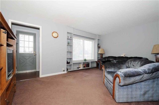 117 Orchard View Blvd, Oshawa, L1G3N8 | Image 2