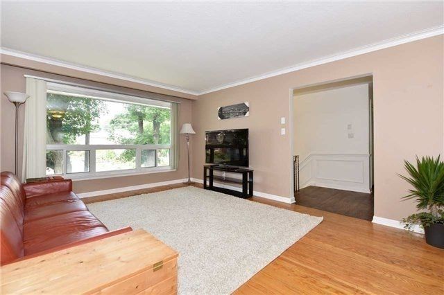 25 Zaph Ave, Toronto, M1C1M7 | Image 3