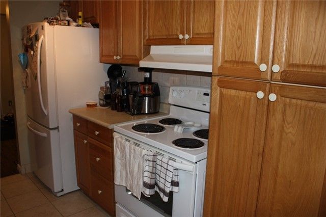 24 Oakhaven Dr, Toronto, M1V1X9 | Image 3