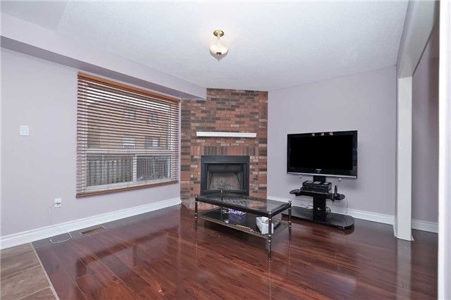 1855 Ashford Dr, Pickering, L1V6E1 | Image 3