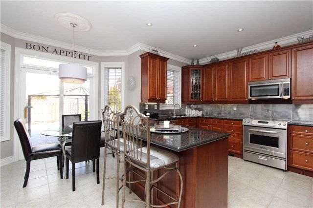 1071 Copperfield Dr, Oshawa, L1K3C4 | Image 2