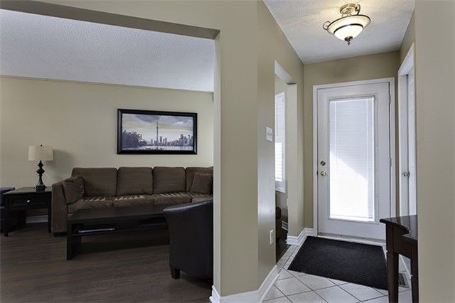 78 Fry Cres, Clarington, L1C4Y3 | Image 3