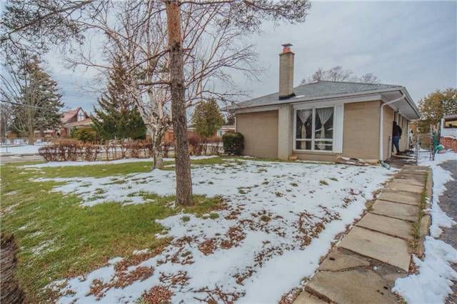 22 Arnprior Rd, Toronto, M1K5A6 | Image 2