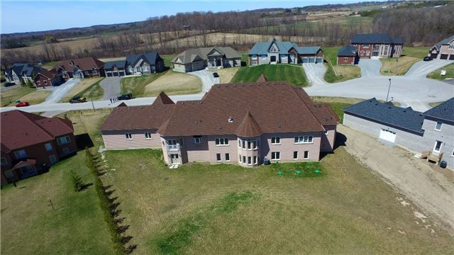 5121 Tom Thomson Crt, Pickering, L1Y0A1 | Image 2