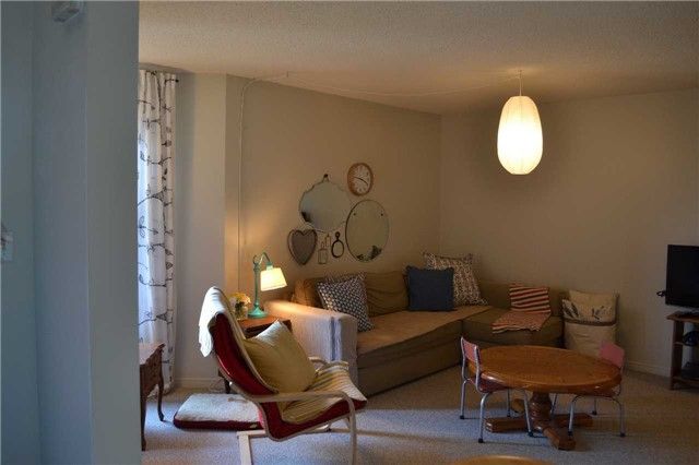 32 Weekes Dr, Ajax, L1T3T2 | Image 2