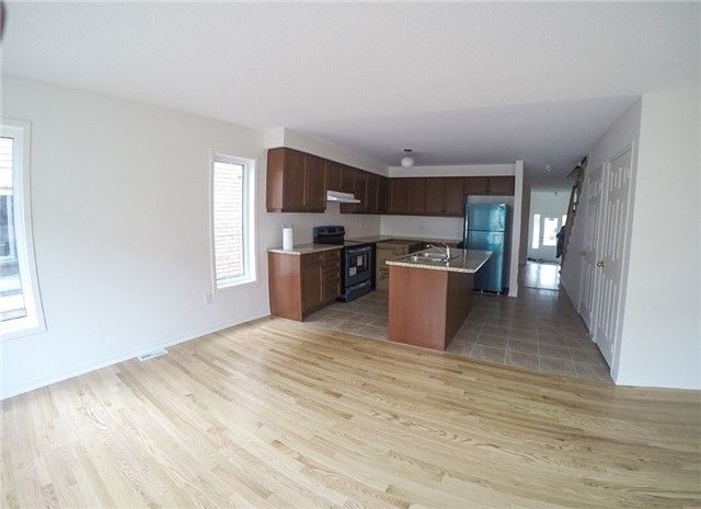 24 Skelton Cres, Ajax, L1Z 0S2 | Image 3