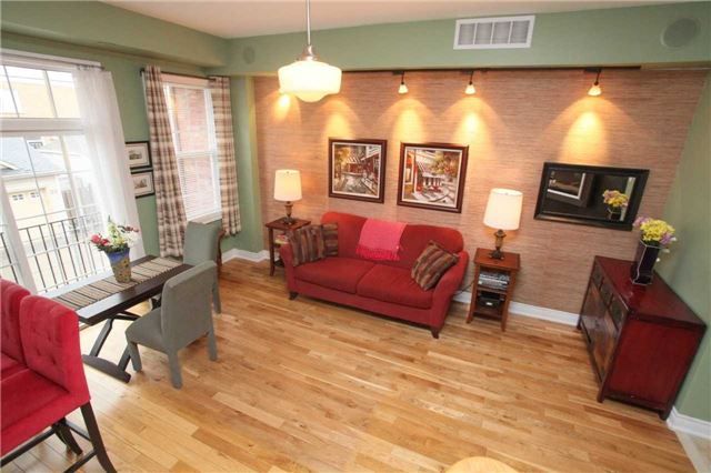 14 Fairhead Mews, Toronto, M4E 3Y4 | Image 2