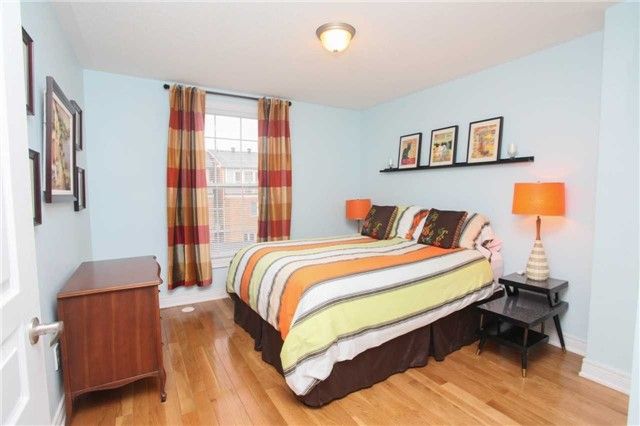 14 Fairhead Mews, Toronto, M4E 3Y4 | Image 3