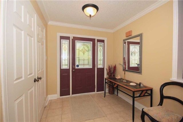 1086 Somerville St, Oshawa, L1G4K5 | Image 2