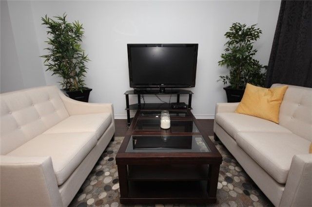 522 Eastern Ave, Toronto, M4M1C7 | Image 3