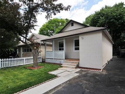 Detached House sold at 7 Emmott Avenue, Toronto, Ontario, M1L2X2 - Oakridge - MLS: E3530709