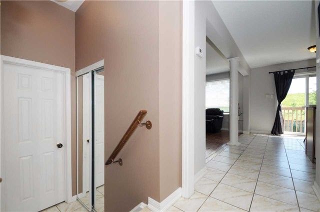 1636 Sarasota Cres, Oshawa, L1G8E9 | Image 3