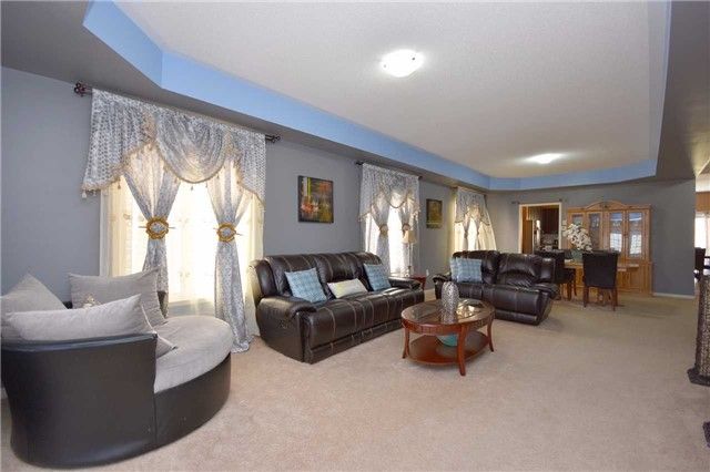 1871 Arborwood Dr, Oshawa, L1K0R3 | Image 3