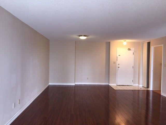 809 - 80 Alton Towers Circ, Toronto, M1V5E8 | Image 3