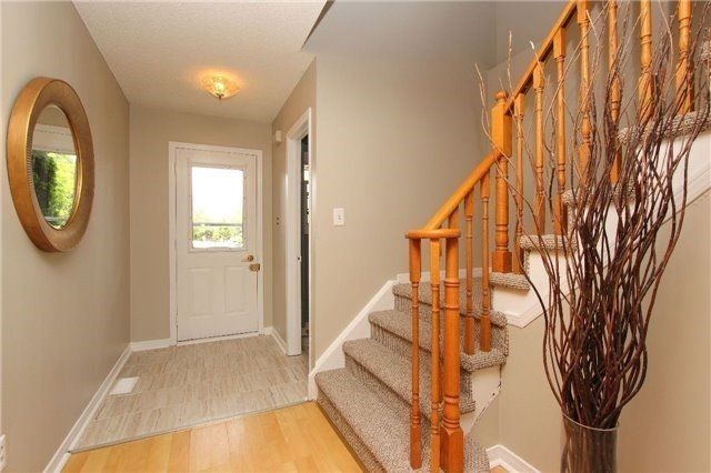 37 Beechnut Cres, Clarington, L1E1Y5 | Image 3