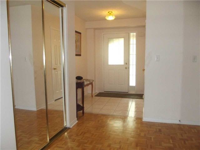 8 Epps Cres, Ajax, L1Z 1T2 | Image 2