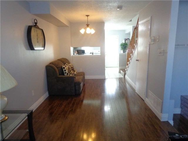 90 - 2 Hedge End Rd, Toronto, M1B5Z8 | Image 3