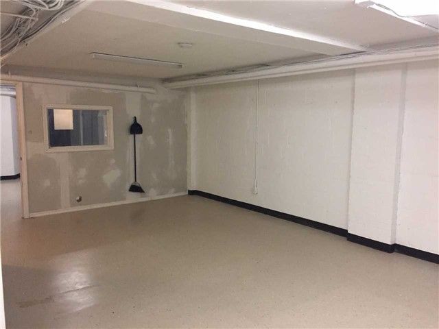 Lower - 1050 Coxwell Ave, Toronto, M4C3G5 | Image 3