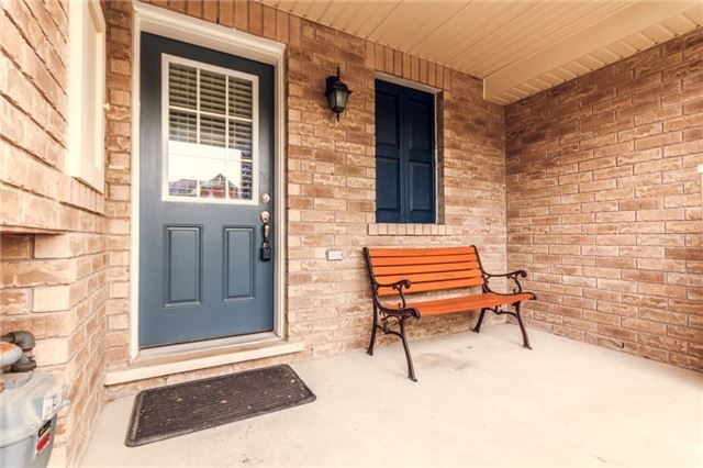 1837 Liatris Dr, Pickering, L1X0A4 | Image 2