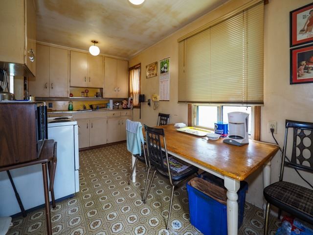 20 Warvet Cres, Toronto, M4B1P3 | Image 3