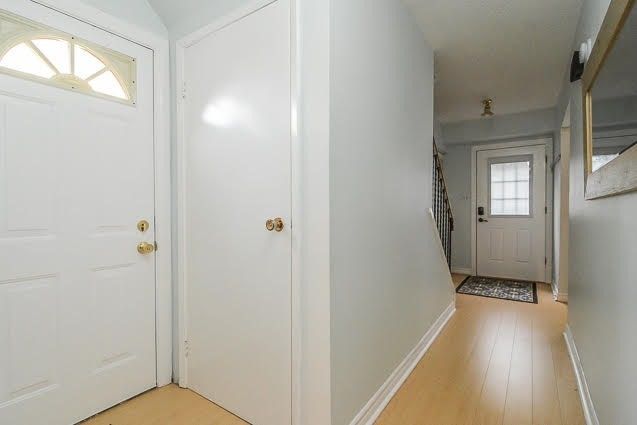 1391 Fenelon Cres, Oshawa, L1J6G2 | Image 3