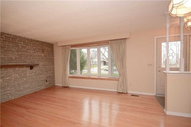 861 Florell Dr, Oshawa, L1H6V9 | Image 2