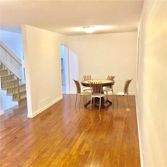 4 Longbow Sq, Toronto, M1W2W7 | Image 3