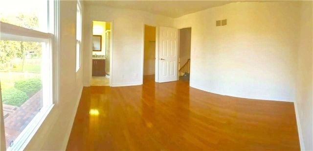 4 Longbow Sq, Toronto, M1W2W7 | Image 2