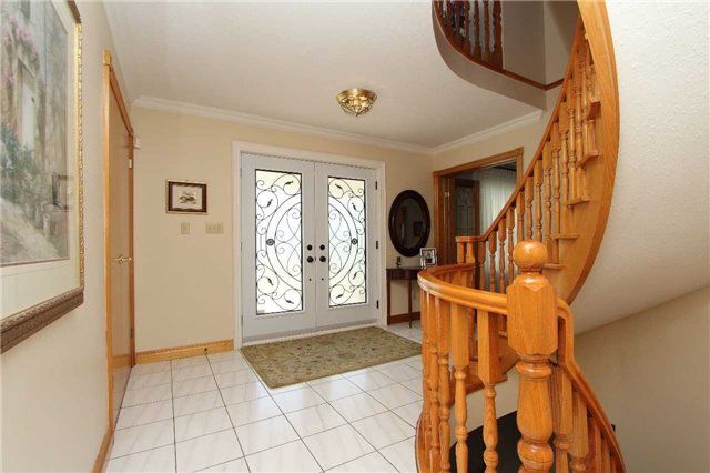 357 Powell Rd, Whitby, L1N2H5 | Image 3