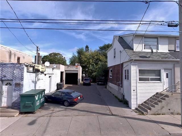 1211 Woodbine Ave, Toronto, M4C4E1 | Image 3