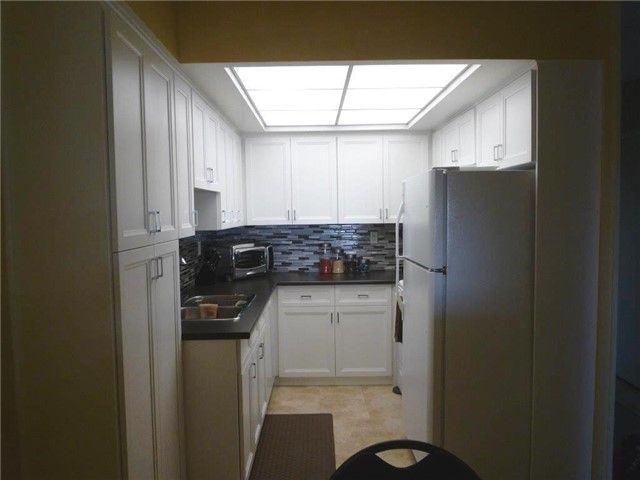 1111 - 121 Ling Rd, Toronto, M1E4Y2 | Image 2