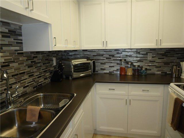 1111 - 121 Ling Rd, Toronto, M1E4Y2 | Image 3