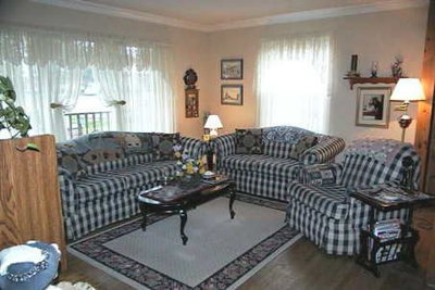 Detached House sold at 706 Cochrane Street, Whitby, Ontario, L1N5J5 - Lynde Creek - MLS: E366615