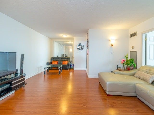 1610 - 30 Thunder Grve, Toronto, M1V4A3 | Image 2