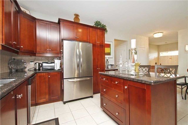 758 Coldstream Dr, Oshawa, L1K 2Z3 | Image 2