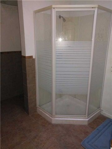 24 Simcoe St N, Oshawa, L1G4R8 | Image 3